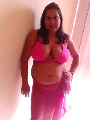 Rozee, eine MILF aus Brisbane