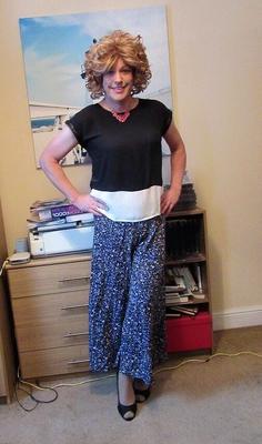 CD Nicola in Black and White Top & Floral Trousers