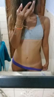 Holly loira amadora selfie fotos pornôs