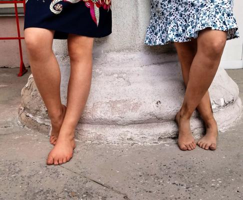 Femmes russes aux pieds sales