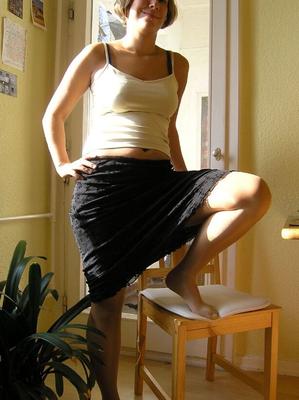 Mia, une adolescente allemande en collants (Wohnung)