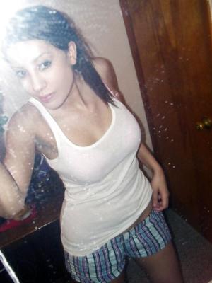 Flashing Latina