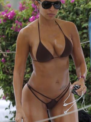 Vida Guerra en Bikini en su hotel de Maui