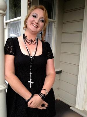 Gothic-Milf