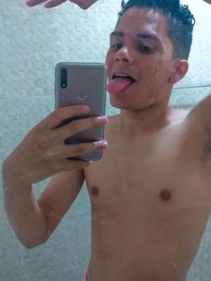 La salope pédé Lucas Santos da Silva @ldv_rtie sur Telegram exposée