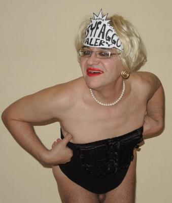 Presentación rusa de SissyFag Valery 2015