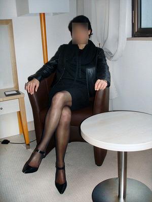 Amateur en collants noirs. 