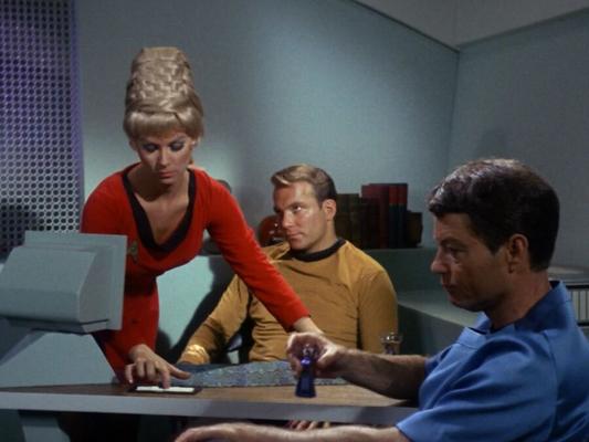 Grace Lee Whitney / Actrice américaine