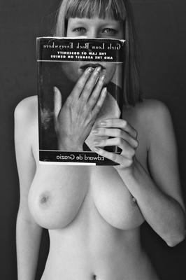 Naked Readers