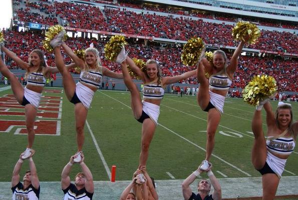 Pom-pom girls blanches