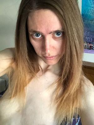 NAKED Slut from Essex, UK