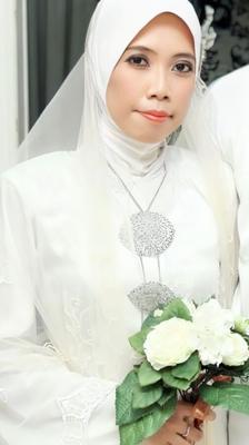 Malay Wife Sara