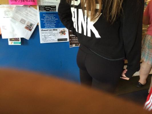 Amazing ass in front of me at the sandwich shop