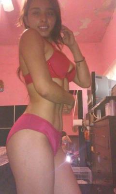 chica roja