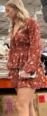 Costco Sightings - That Dress...Those LEGS!