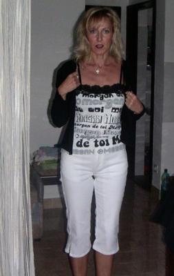 Schlaffe blonde MILF