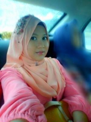 Malaysian Hijab Cutie Naughty Selfshots