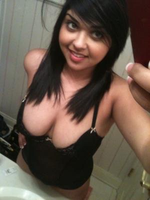 Chica desi sheena