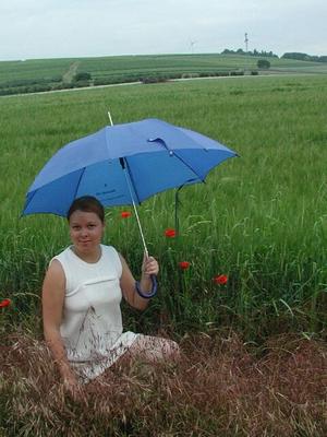 Andrea deutsches Teen in Strumpfhosen (Schirm)