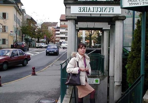 French Nadine Flashing in Geneva