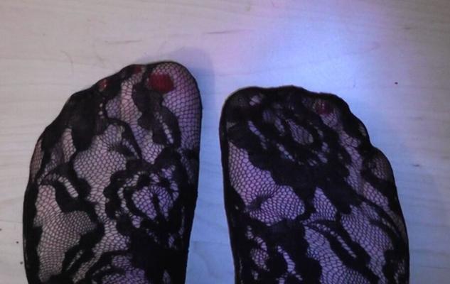 schwarze transparente Socken