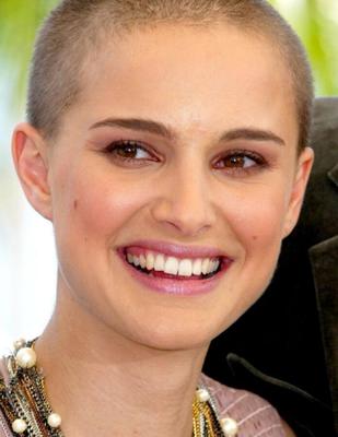 Glatzköpfige Natalie Portman (Ideal für Bukkake)