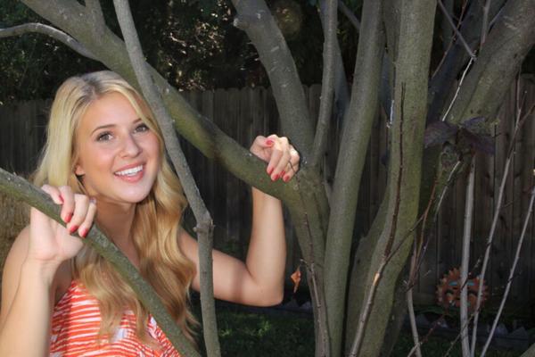 Caroline Sunshine / Actriz estadounidense