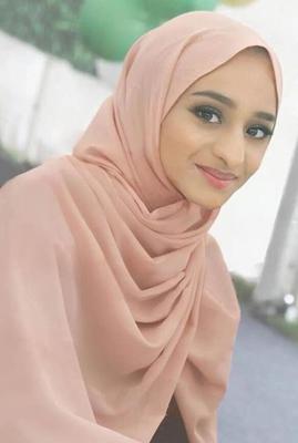 Hijabi musulmana puta Nailah