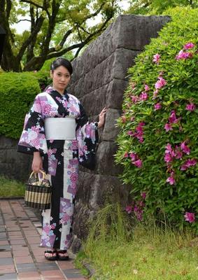 Kanae Matsumura im Kimono