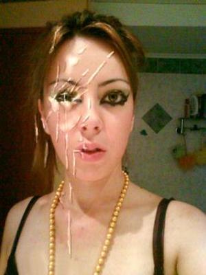 Cum Bukkake homenajes faciales de Louiza, caliente esposa griega