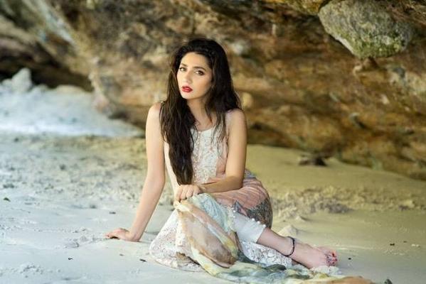 Mahira Khan puta musulmana paquistaní