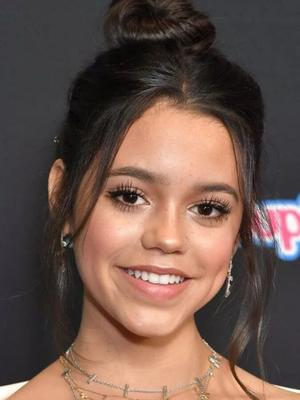 Jenna Ortega is a bombshell