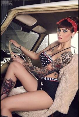 Chicas con TATUAJES