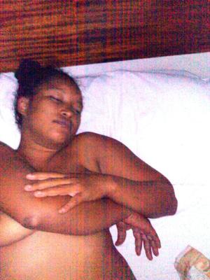 sleepy mombasa girl creamy