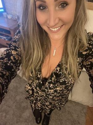 Sally Sexy UK MILF Puta con cara para Cumm