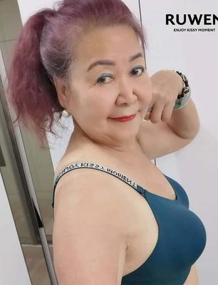 Sexy Mature Malayasian granny