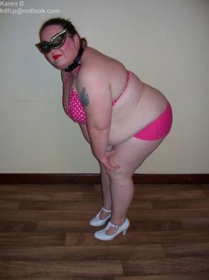 Gros cochon en bikini