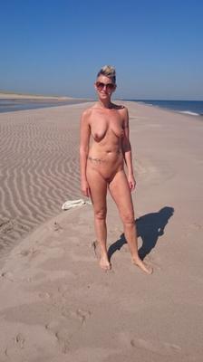 der es liebt, sie am Strand zu ficken