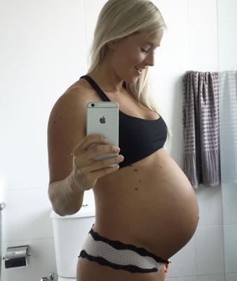 Mirror mirror on the wall, who&#;s the sexiest preggo of them all?