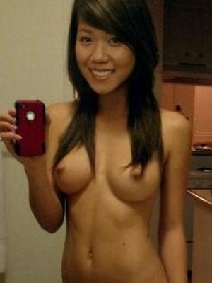 THAI WOMEN SELFIES