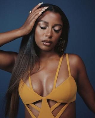 Victoria Monet McCants/cantora americana