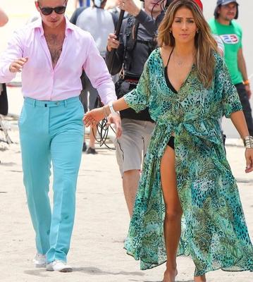 Jennifer Lopez Upskirt, grabando su video "Live It Up"