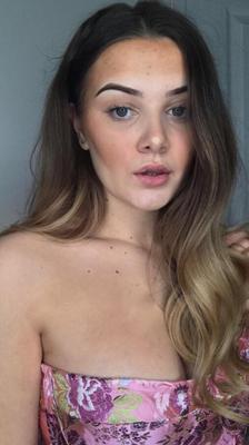 Carly, sexy UK Teen Slut