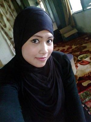 Garota Tudung fofa