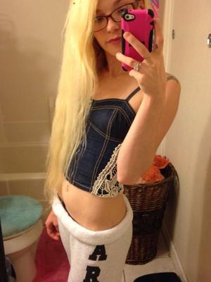 Skinny nerdy teen showing off her bod