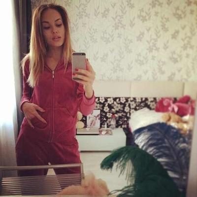 marggosi, fille sexy sur Instagram