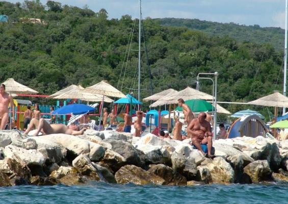 Chuveiros de praia nudistas