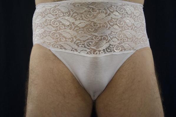 Culotte en dentelle de coton blanche