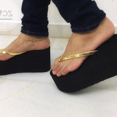 Selipar Tebal – Plateau-Flip-Flops aus Malaysia