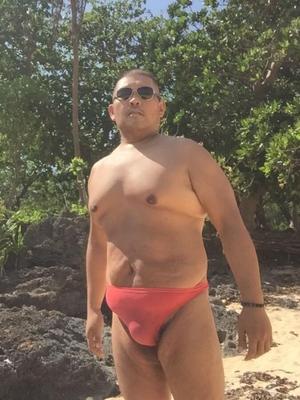 Playa Bolinao en Filipinas en bikini